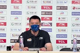开云体育中国官网-摩斯克伦赛后致歉，道歉动作备受尊重